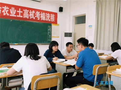 2025年5所分数线较低郑州高中推荐